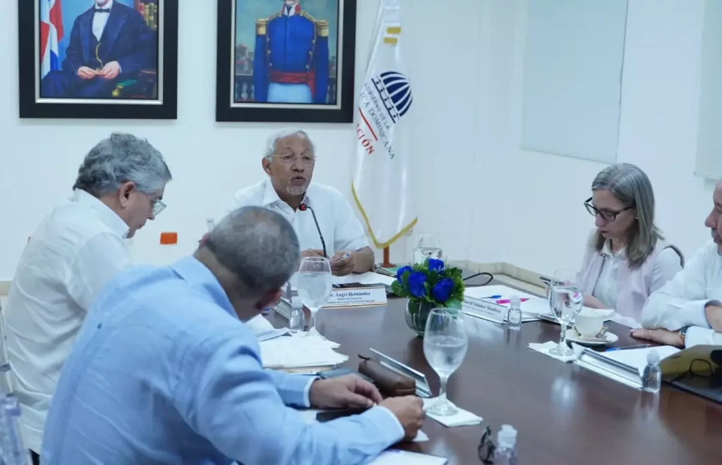 El Minerd us贸 casi el 100% del 4%del PIB