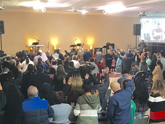 Centro de Avivamiento «Lo Sobrenatural de Dios» celebra Día Nacional del Evangelio y Pentecostés en Los Alcarrizos