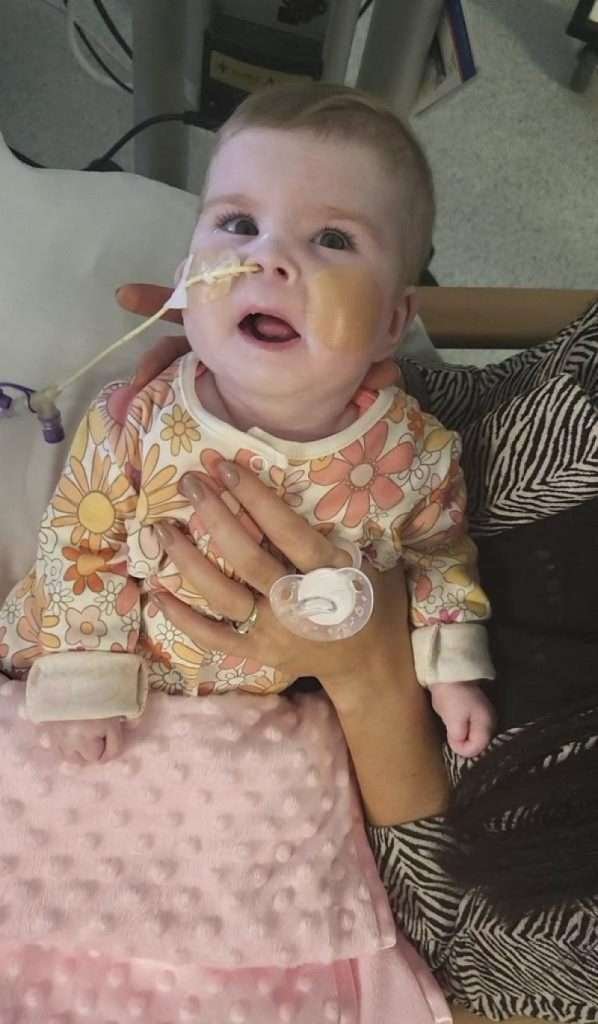 Muere Indi Gregory, la bebé que fue centro de una disputa legal en Inglaterra por desconectarla