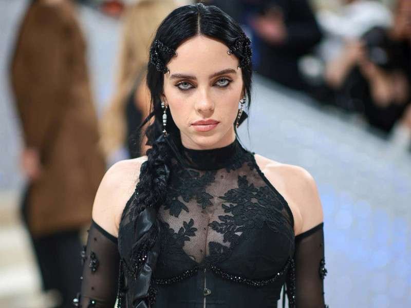 Billie Eilish confiesa que se siente “atraída” por las mujeres