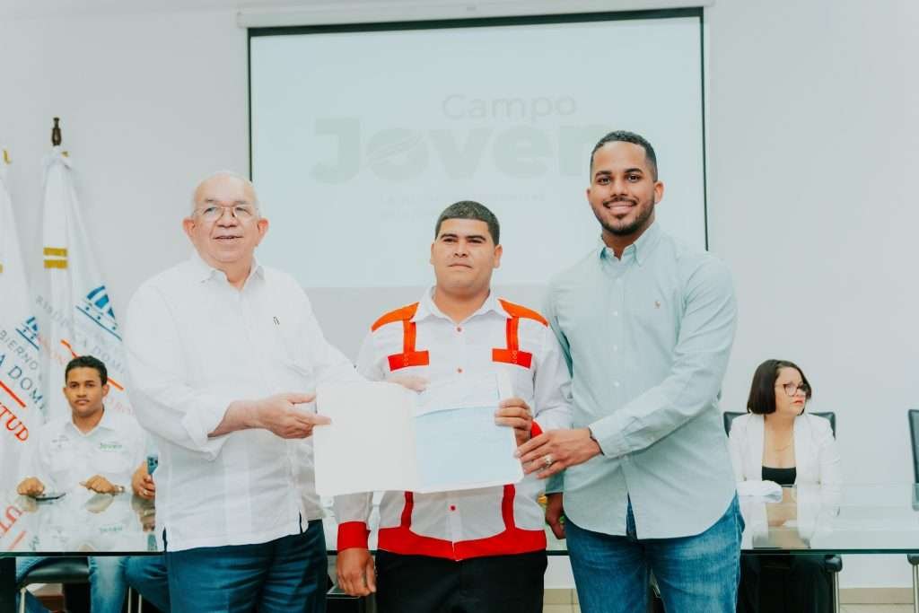 Jóvenes del campo dominicano empiezan a recibir respaldo del proyecto “Campo Joven” con RD$100 millones a tasa 0%