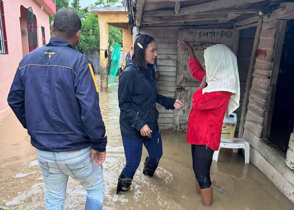Diputada Priscila D’ Oleo pide a autoridades abrir refugios en el Municipio de Nagua