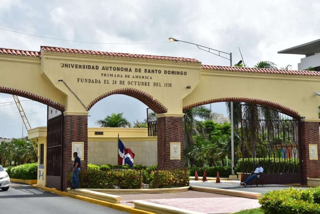 Gremios de la UASD insisten tienen derecho a sueldo 14