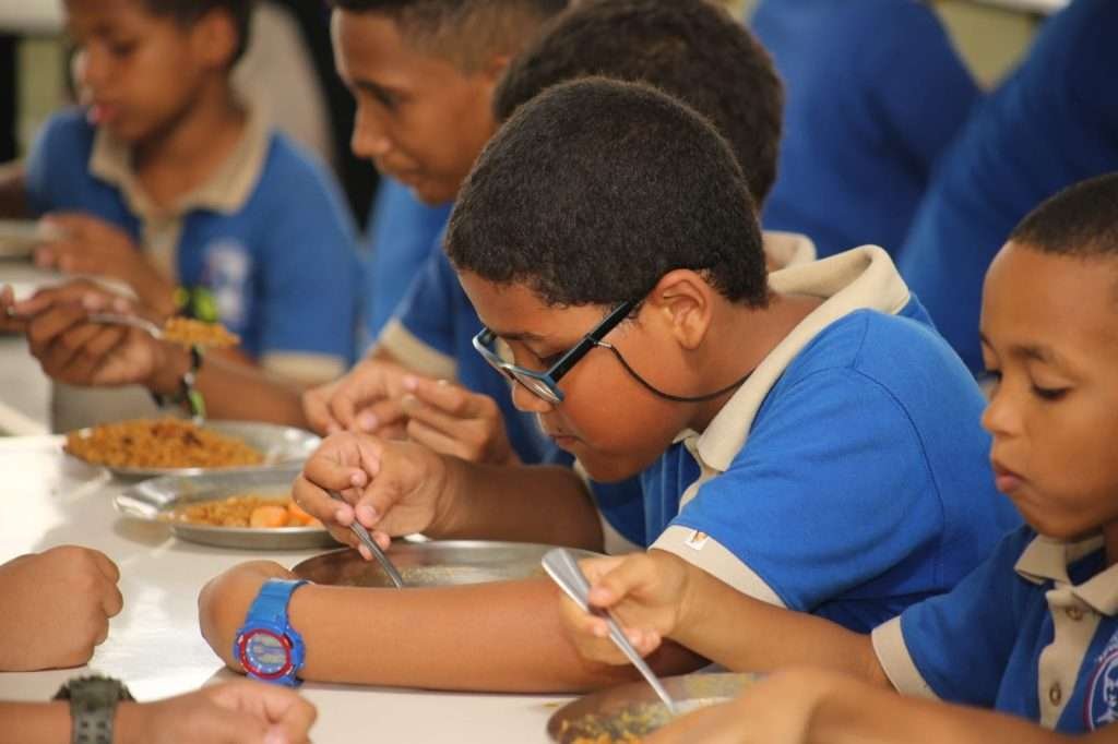 Inabie resalta la calidad del almuerzo escolar en República Dominicana