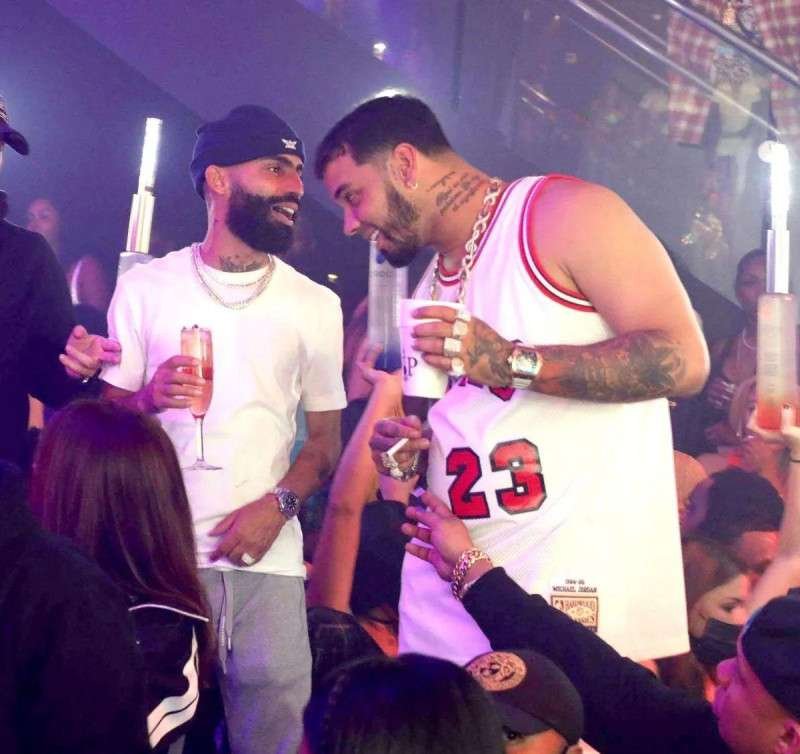 Arcángel lanza tiradera contra Anuel