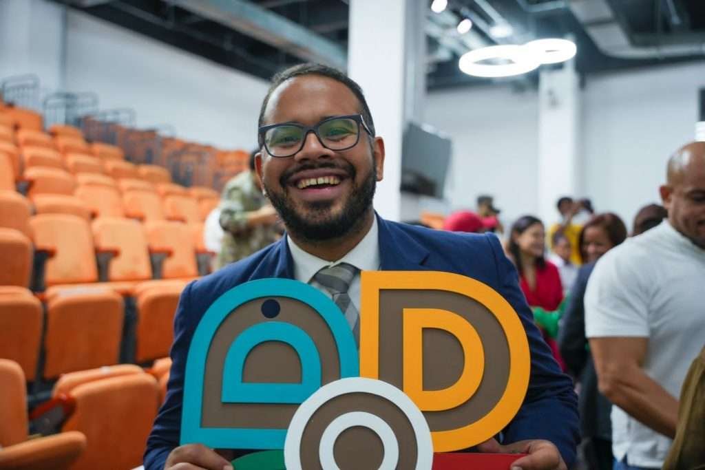 Christian González asegura combatirá corrupción desde el Congreso Nacional