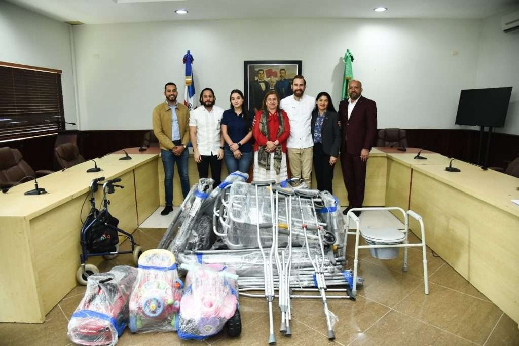 INDEX New Jersey realiza jornada de solidaridad para adultos mayores e infantes en Jarabacoa