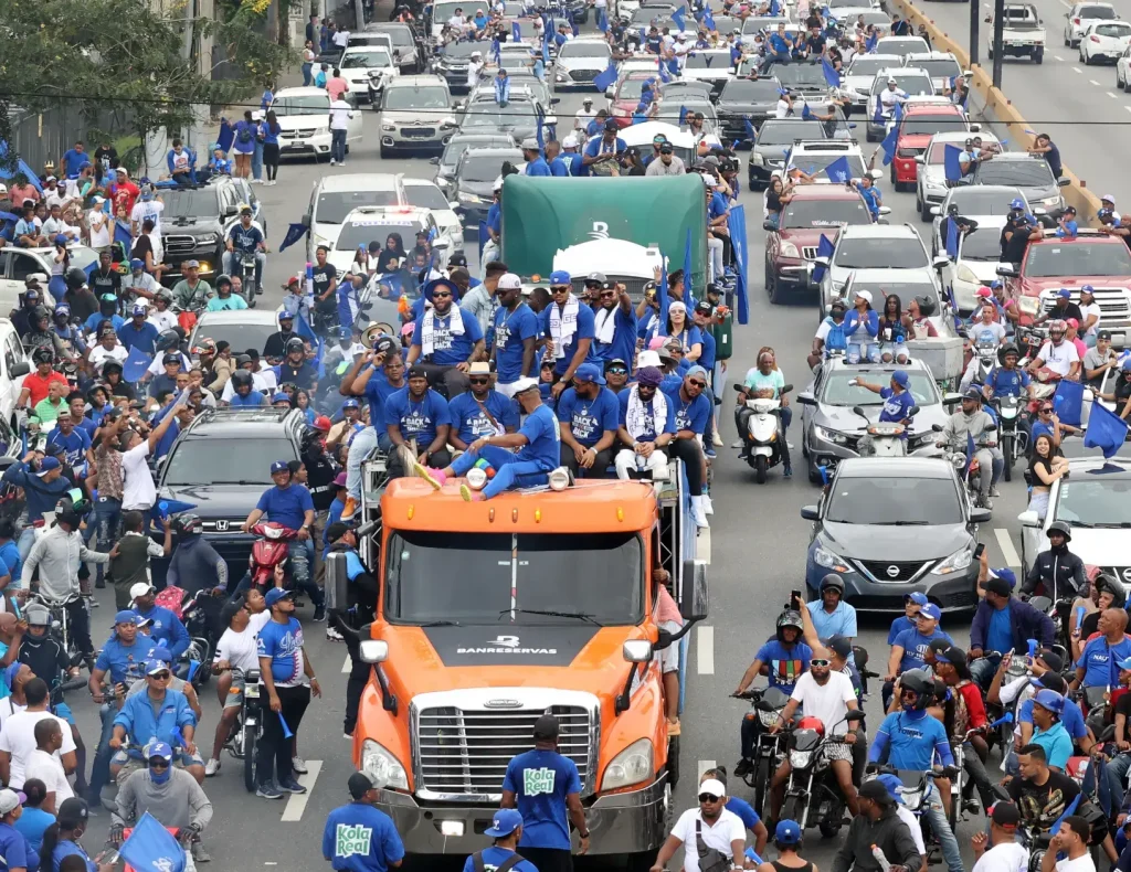 Licey celebra torneo 24 junto a su gente en SD