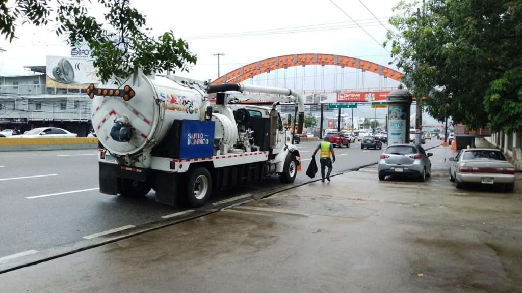 Brigadas de la Alcaldía del DN realizan labores preventivas para mitigar efectos de las lluvias