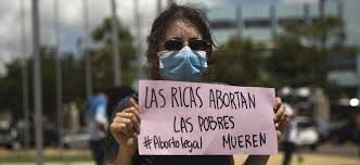 Aprobación de 3 causales del aborto sería un error, asegura ginecóloga