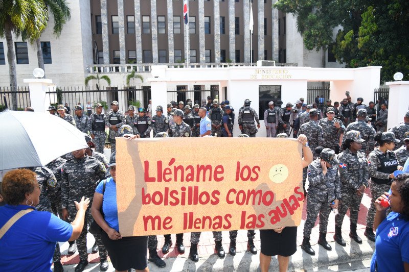 Llaman al magisterio a movilizarse en contra de la Reforma Fiscal