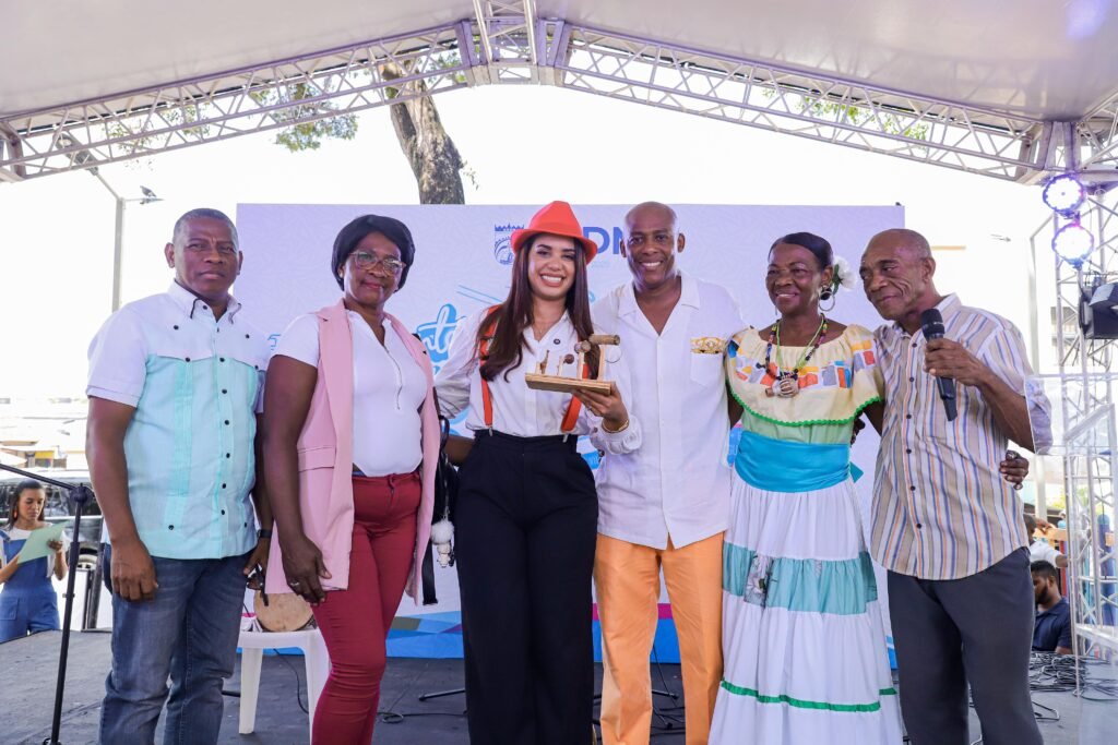 Alcaldía SDN celebra 23 aniversario de la creación del municipio