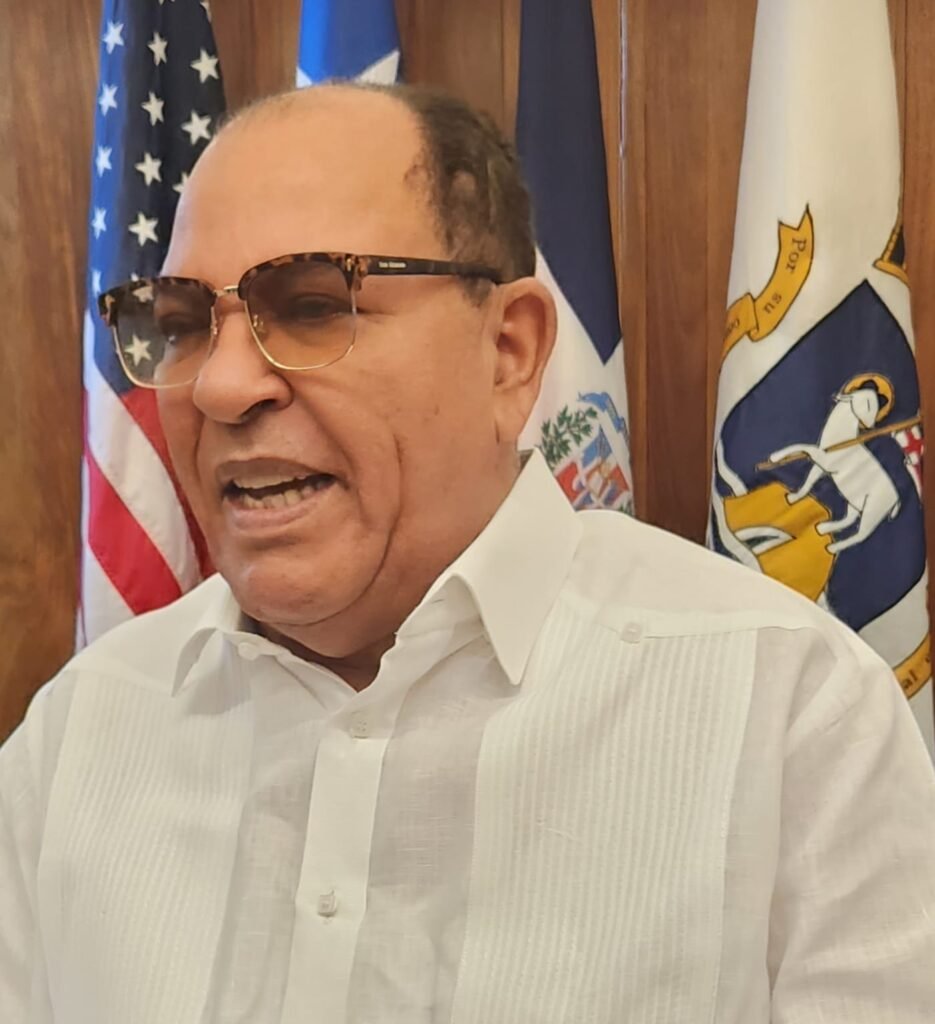Dominicanos expresan emoción ante anuncio evento Titanes del Caribe con juegos Licey y Águilas en PR