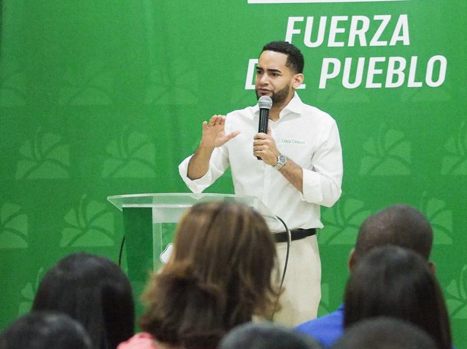 Alcalde de Las Guáranas, Lenín Campos, es elegido subsecretario general de Fedomu