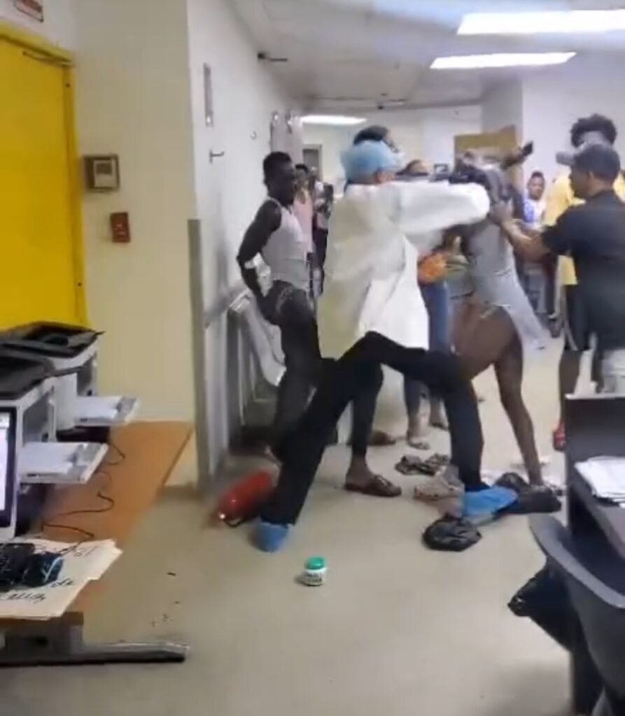 Policía intensifica búsqueda de pareja haitiana agredió a personal médico de Hospital Darío Contreras