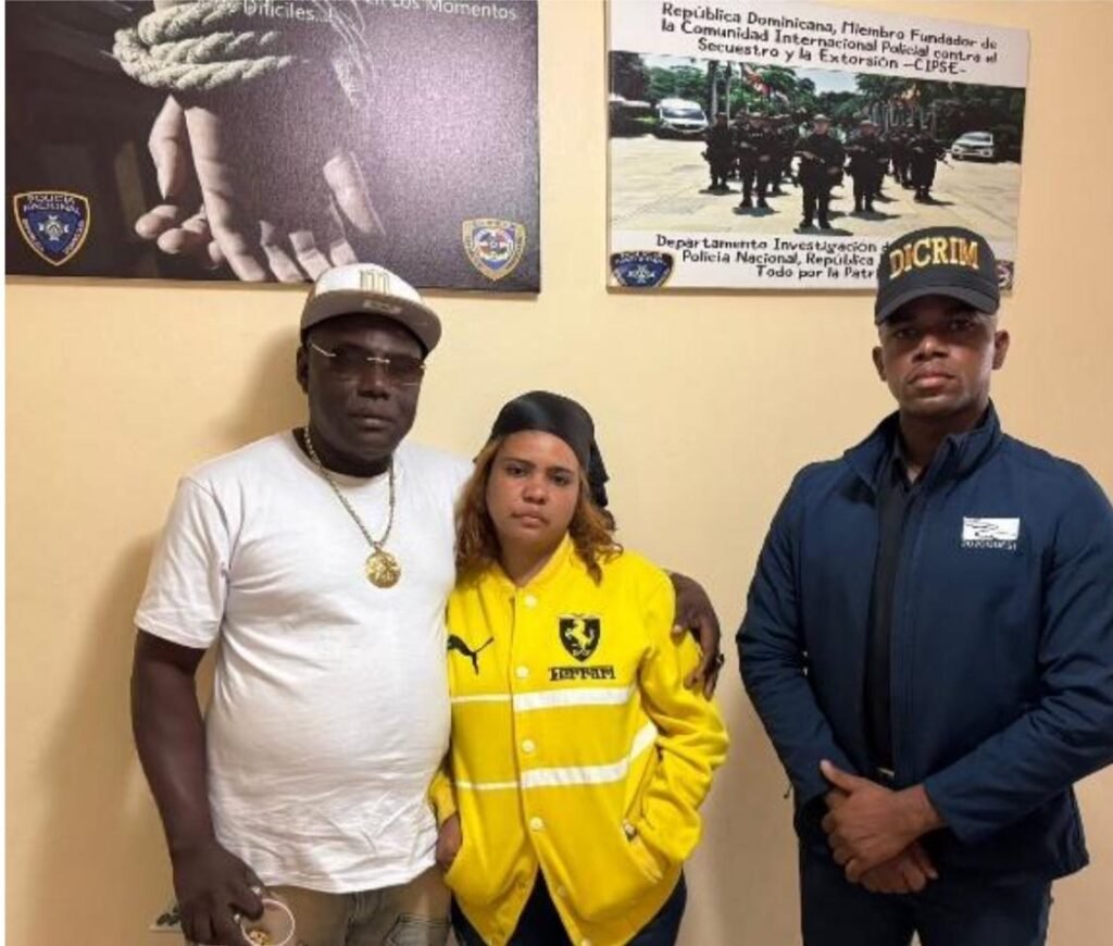 Policia dice mujer fingió ser secuestrada y llevada a Haití para extorsionar familiares y pagar alegadas deudas relacionadas con un «trabajito de brujería»
