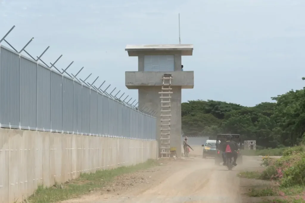 WILSON GÓMEZ DICE ES NECESARIO QUE SE CULMINE MURO EN FRONTERA