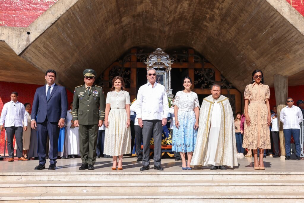 Presidente Abinader y la vicepresidenta Raquel Peña, encabezan actos por Día de La Altagracia
