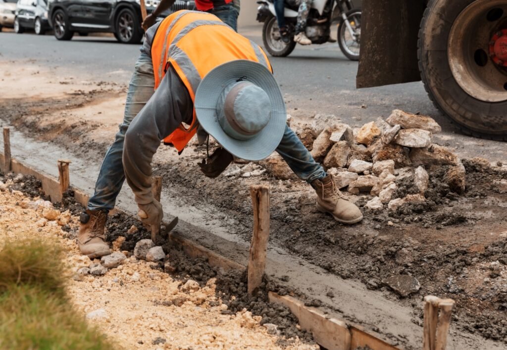 ADN avanza en construcción de aceras y contenes que abarcará 21 sectores