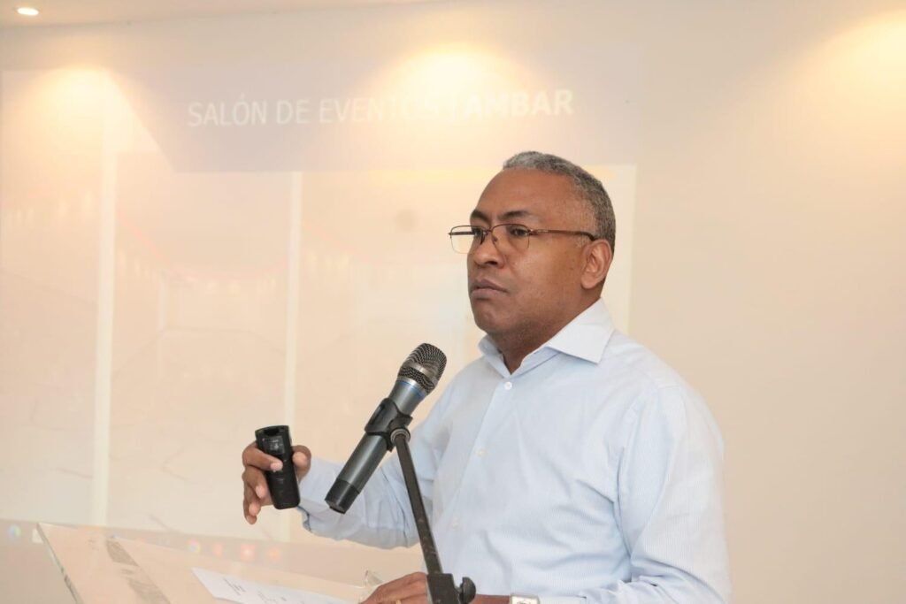 Comerciantes valoran medidas migratorias del Gobierno