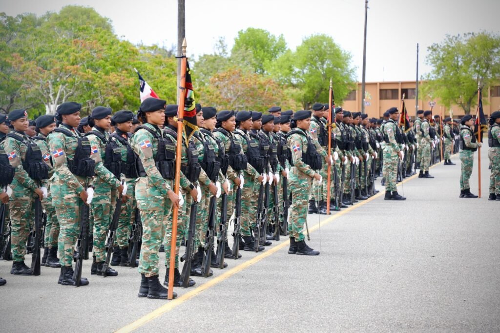 Presidente Abinader encabeza graduación de 820 nuevos soldados del Ejército