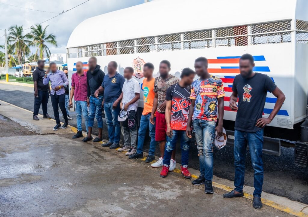 La DGM detiene 1,509 haitianos y 1,079 deportados