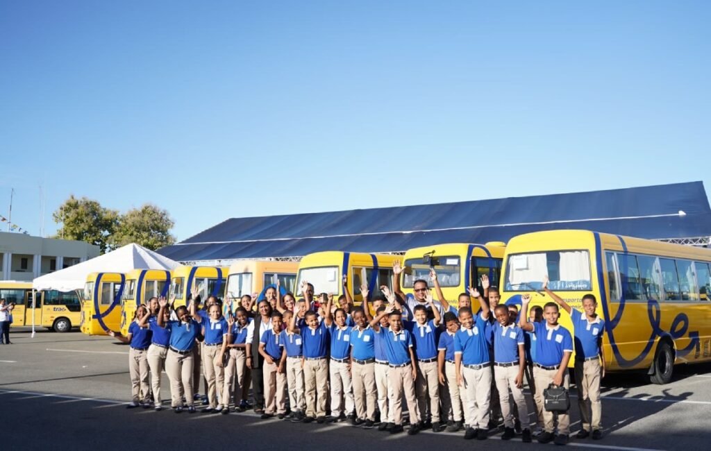 Minerd supervisará el transporte escolar en tiempo real