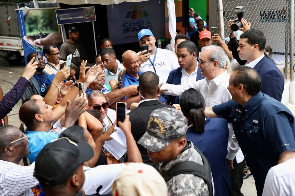 Gobierno realiza cuarta jornada “Más Salud y Bienestar” en SDE