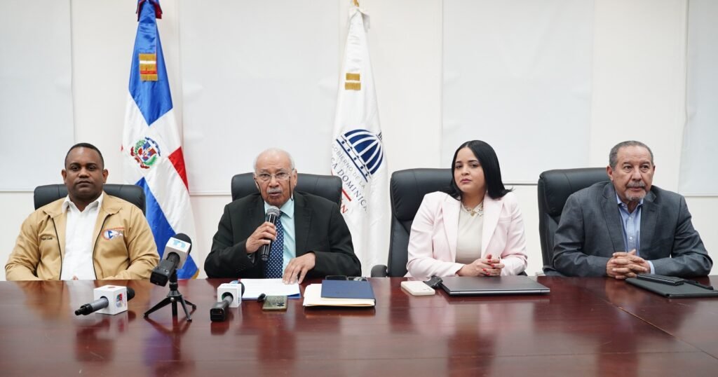 Minerd presenta plataforma para que candidatos del Registro de Elegibles se autopostulen a más de 5 mil vacantes docentes