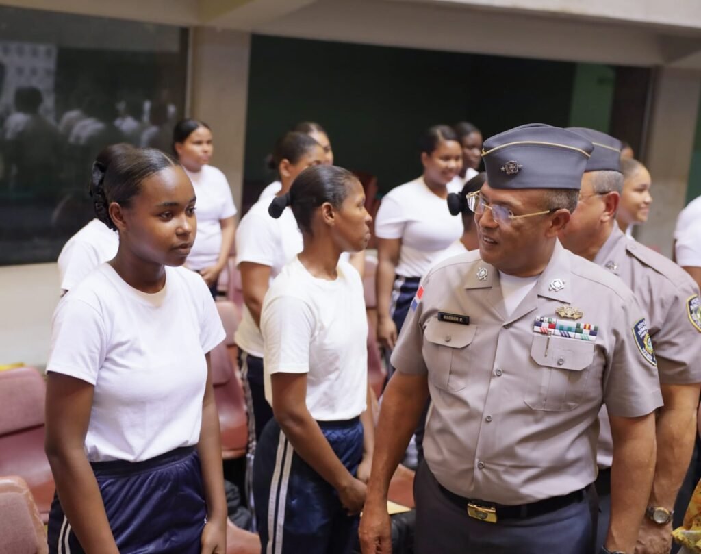Más de 1000 mujeres aspiran a ser rasos en la Policía Nacional