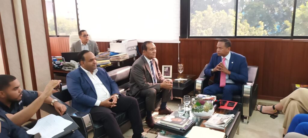 Superintendente de Seguros se compromete ante solicitud de Conatra a buscar solución aumento pólizas de vehículos de transporte