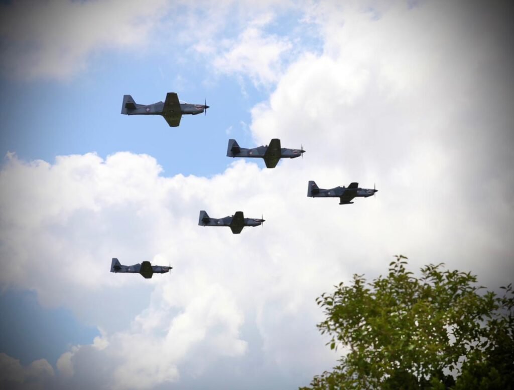 Abinader sigue reforzando seguridad aérea del país con ensamblaje de los aviones TP-75 Dulus, en la Base Aérea de San Isidro