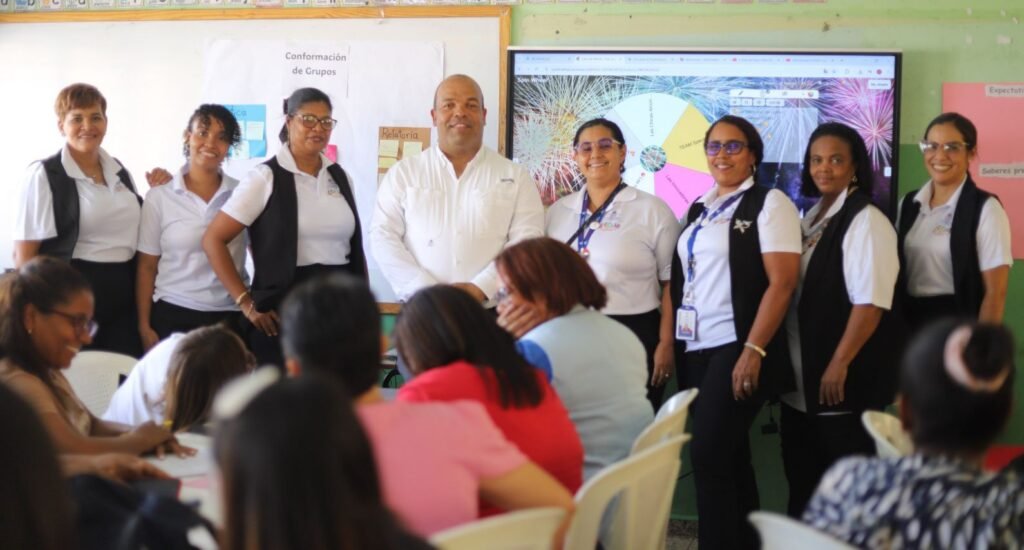 Regional 15 concluye con éxito la primera semana de formación docente 2025