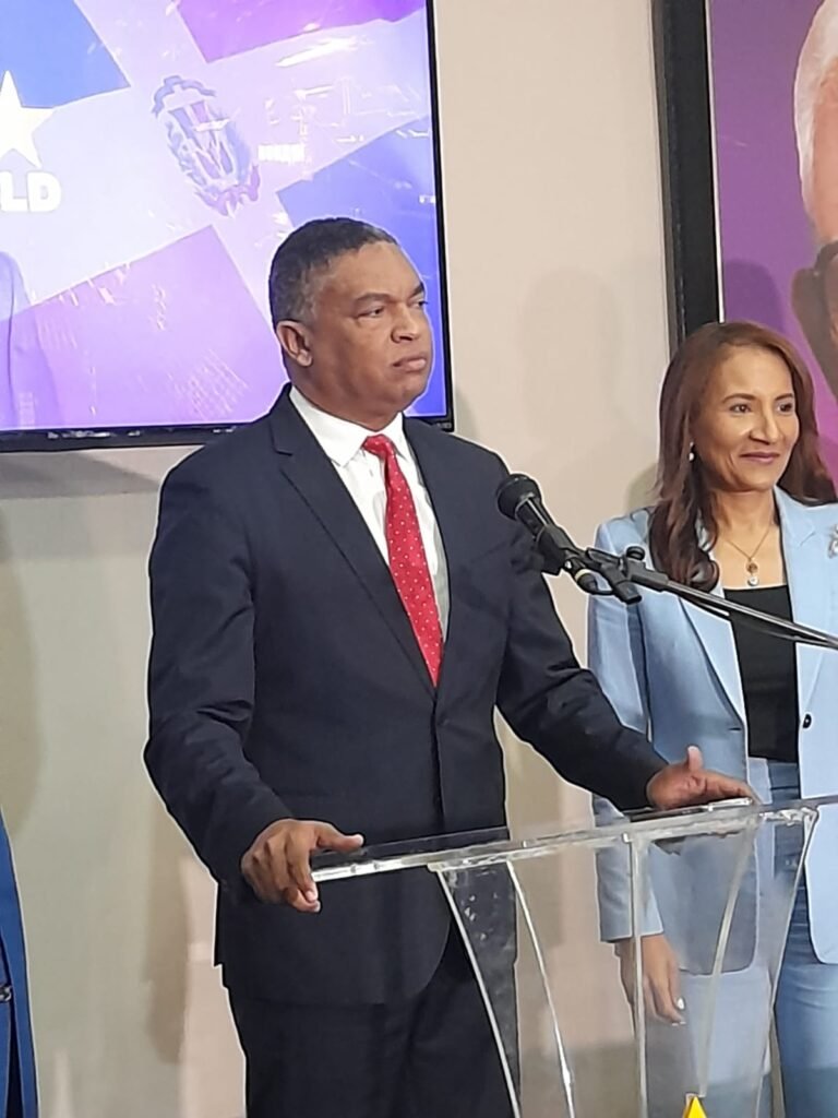 Yván Lorenzo dice el mensaje de Wilson Camacho traerá tranquilidad a Milagros Ortiz Bosch