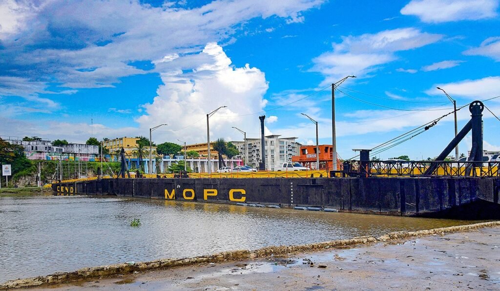Obras Públicas cierra este sábado Puente Flotante por dos horas