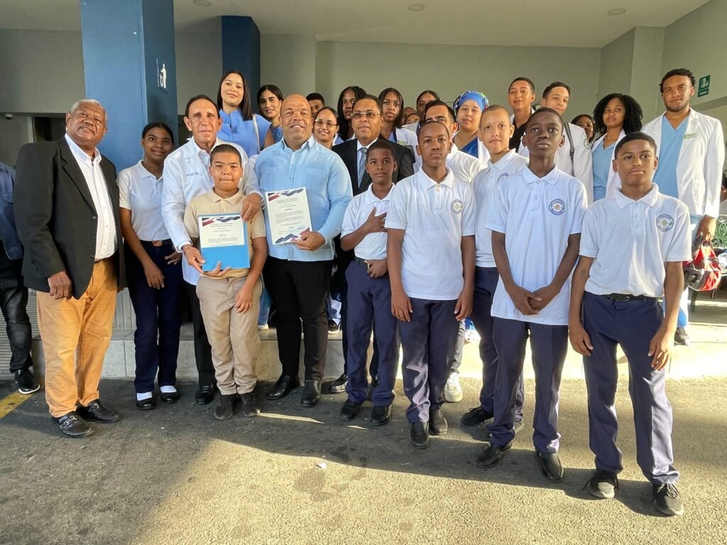 Reconocen director de la Regional 15 de Educación, Eddy Chávez, como hijo distinguido de Cristo Rey