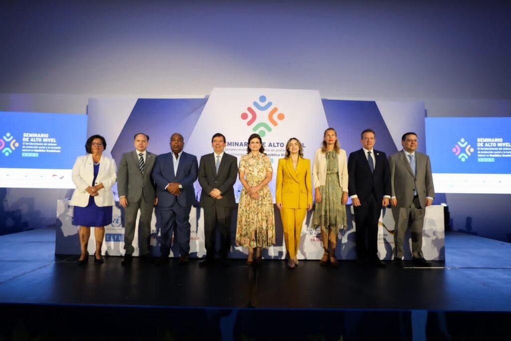 Gobierno y CEPAL reafirman su compromiso con inclusión laboral y protección social