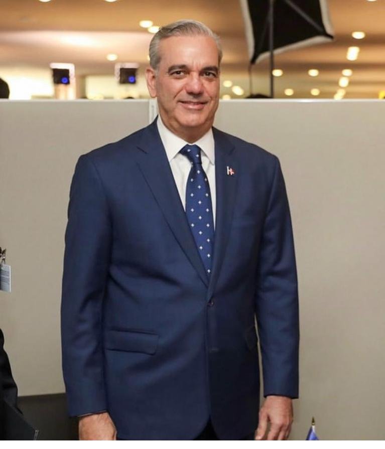 Presidente Abinader rumbo a México para cumplir compromisos familiares