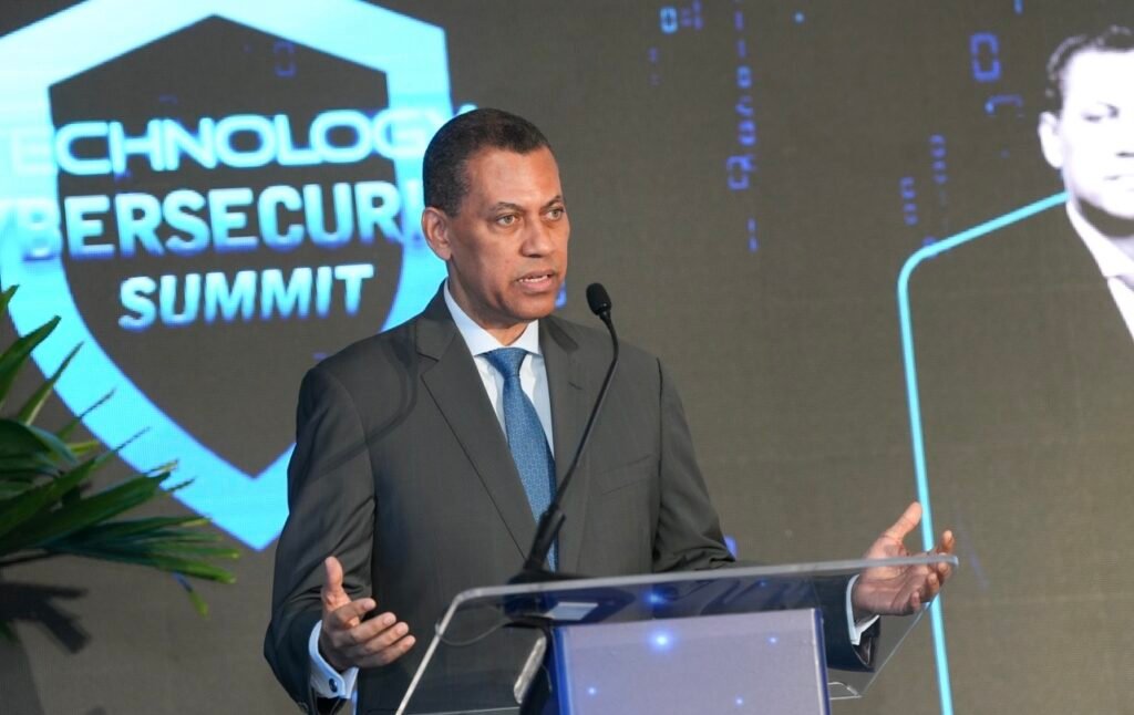 Indotel impulsa formación en ciberseguridad tras mil millones de intentos de ciberataques en RD