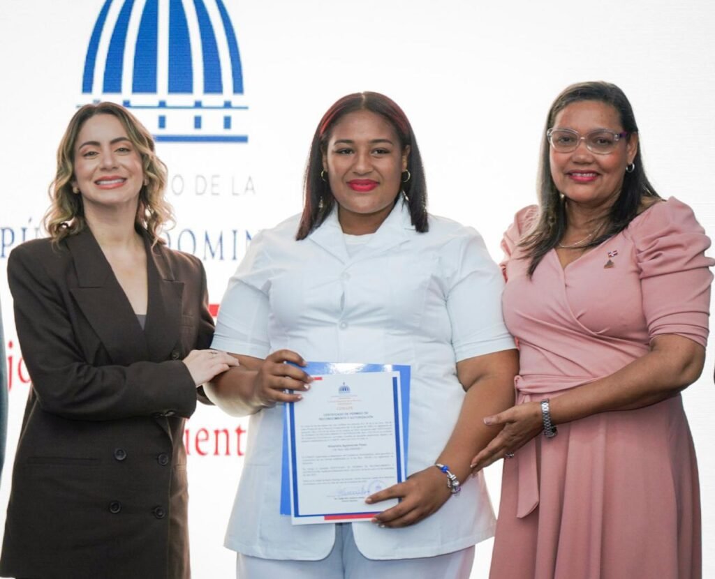 Desarrollo Social Supérate celebra habilitación de la tercera cohorte de personas cuidadoras