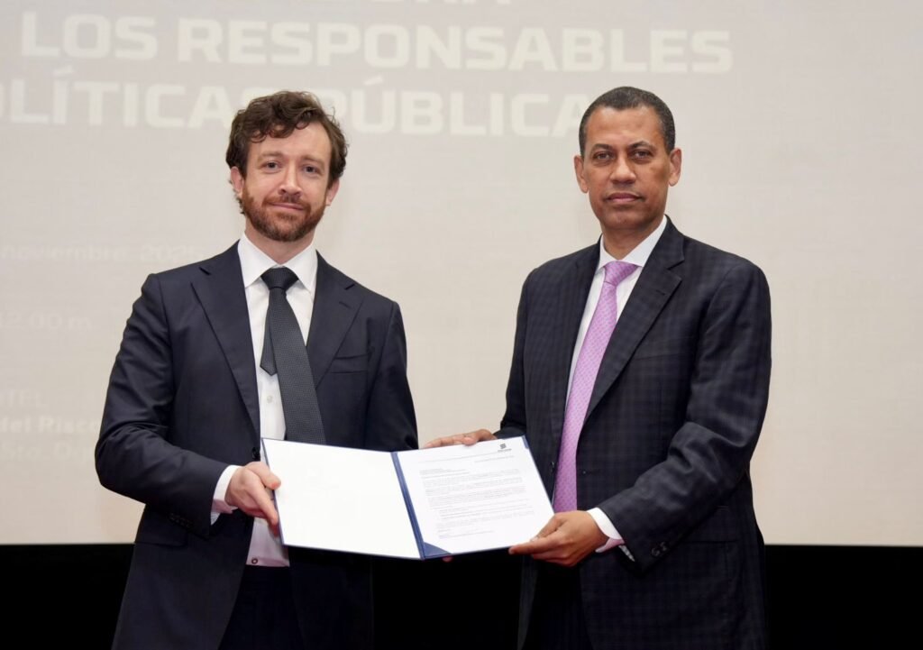 Indotel y Ericsson lanzan programa de becas digitales para integrantes del sector público