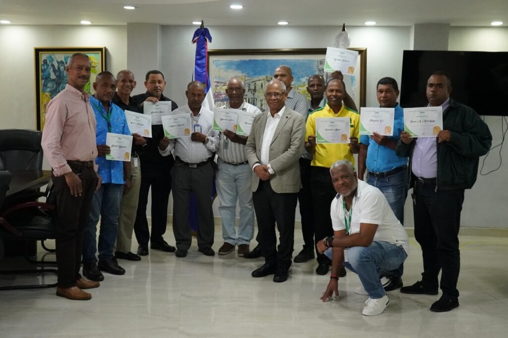 OMSA reconoce a diez de sus choferes por buen desempeño