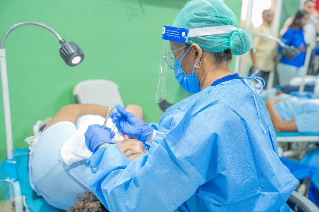 El INABIE beneficia a más de 1,300 estudiantes de Cotuí en Jornada de Salud Integral