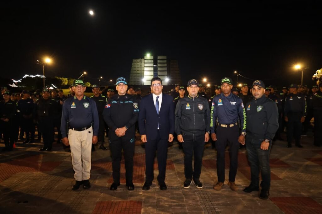 Alcalde Dío Astacio refuerza seguridad con el lanzamiento del plan “Navidad Segura SDE 2025”