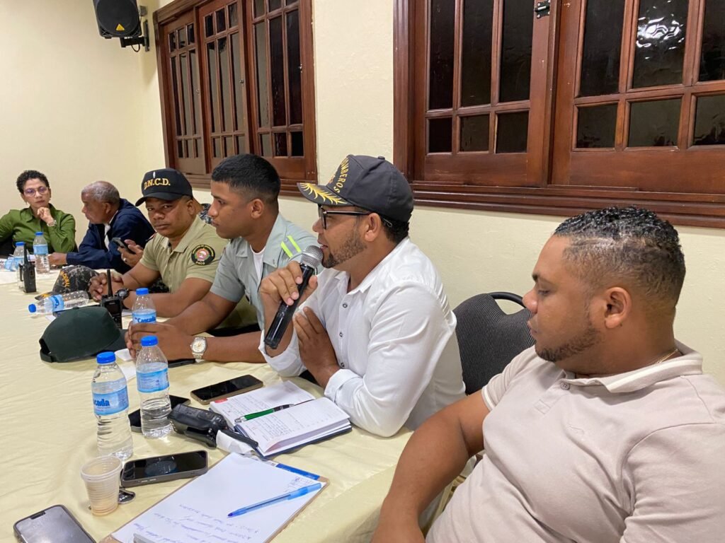 Interior y Policía da seguimiento a Mesa Local en coordinación con la Junta Distrital de Hato del Yaque