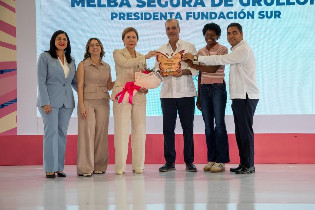 Abinader inaugura complejo deportivo en Ciudad Juan Bosch y Juegos de la Mujer 2026 tras una pausa de 10 años