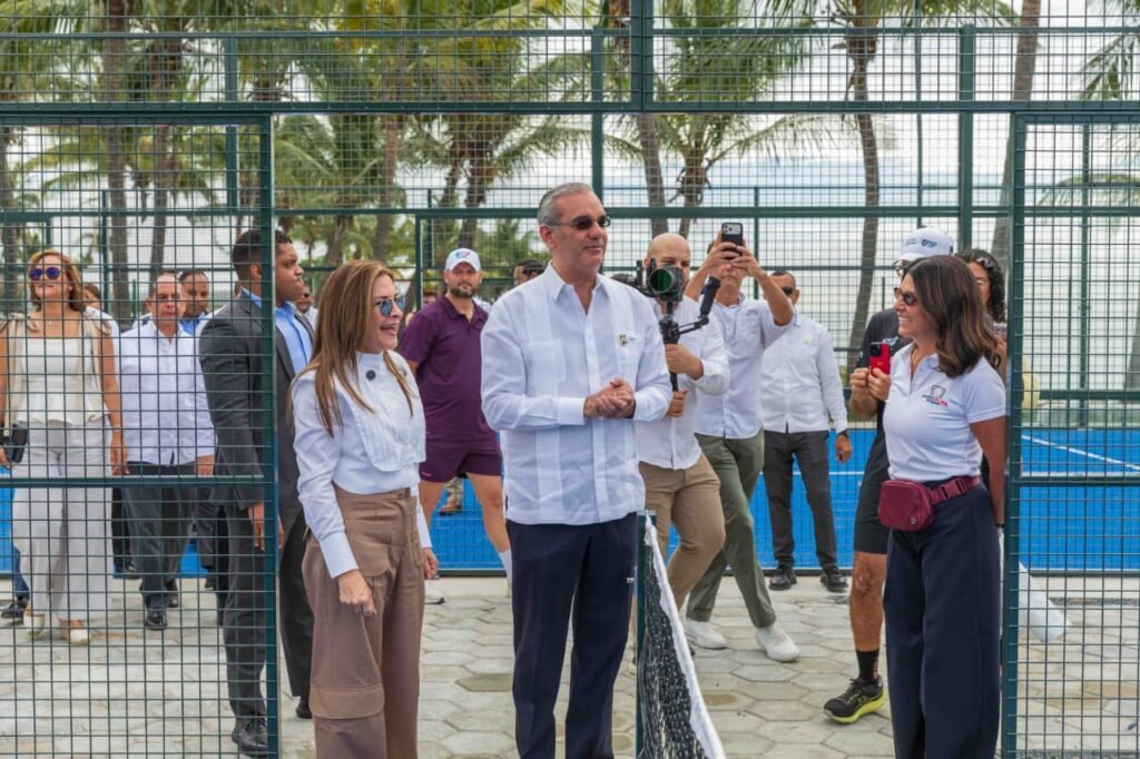 Abinader y alcaldesa Carolina Mejía inauguran Malecón Deportivo, nuevo punto de encuentro del deporte dominicano