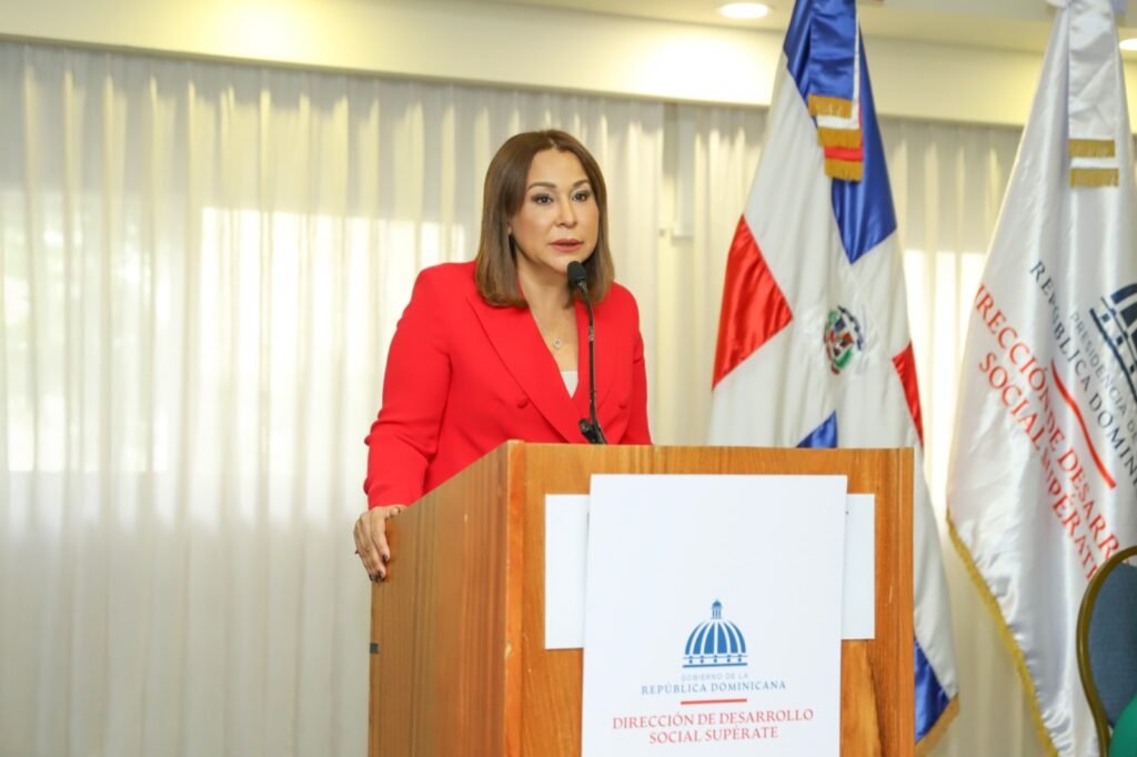 Supérate lidera alianza para graduar primer grupo de madres y padres en cuidados y apoyo a personas con discapacidad