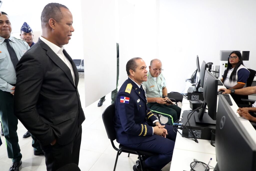 INTRANT abre nueva oficina de licencias en el centro de retención vehicular CENARVE en Santo Domingo Oeste