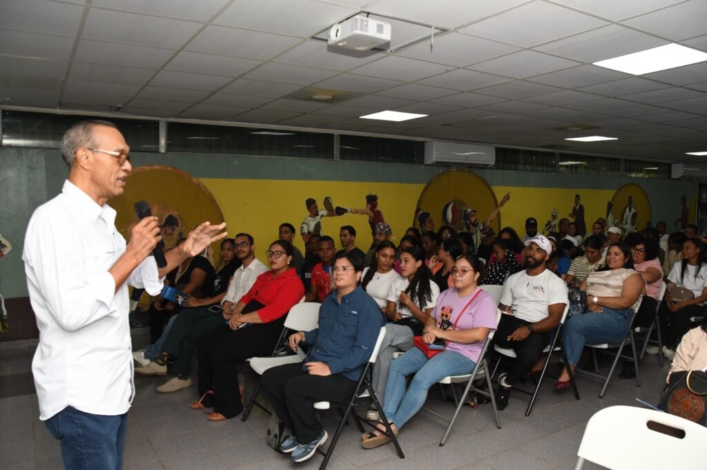 INICIA CAPACITACIÓN DE VOLUNTARIOS MÉDICOS Y DE CONTROL DE DOPAJE PARA SANTO DOMINGO 2026